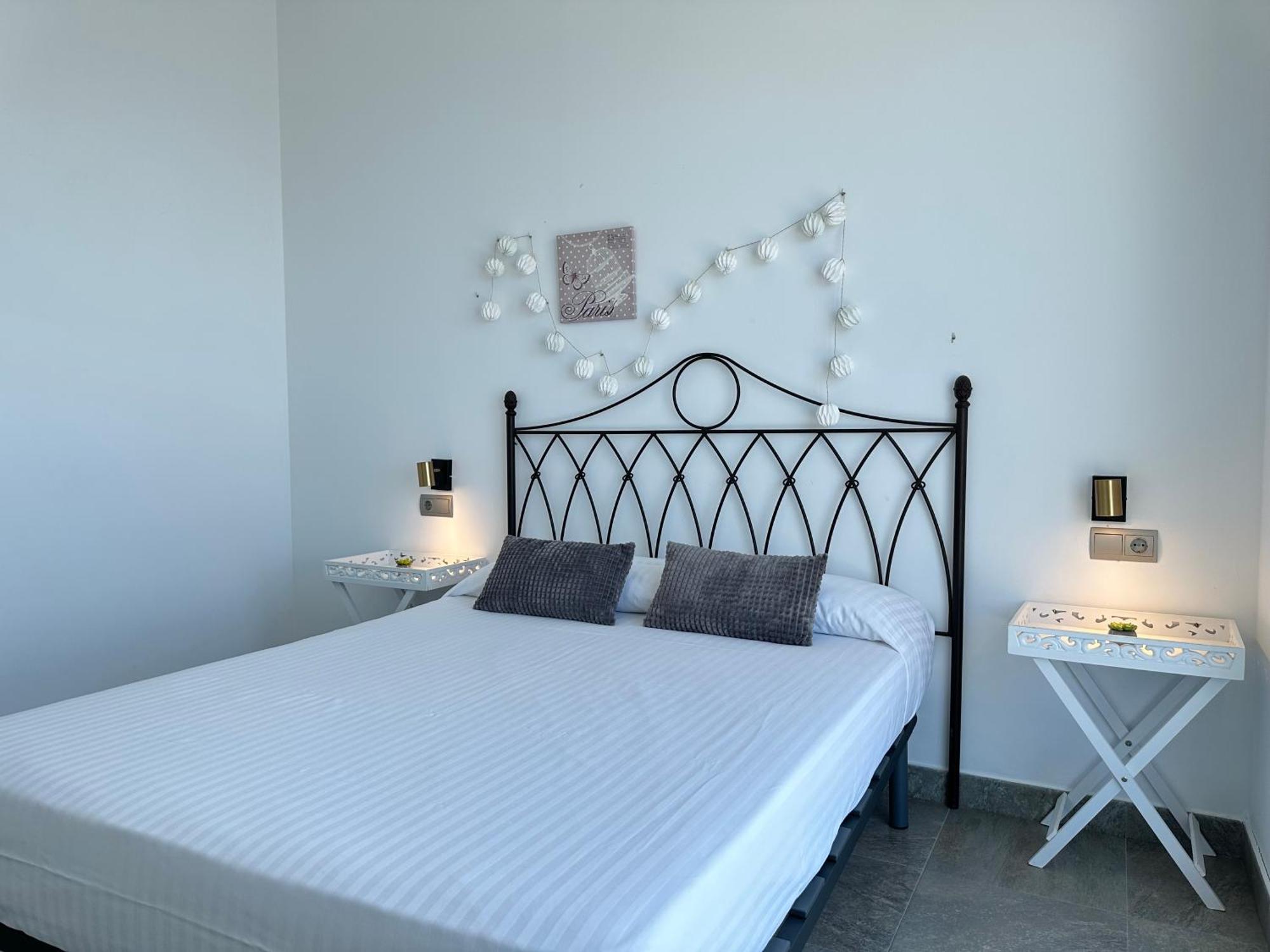 Agi Turo Villa Roses Exterior photo