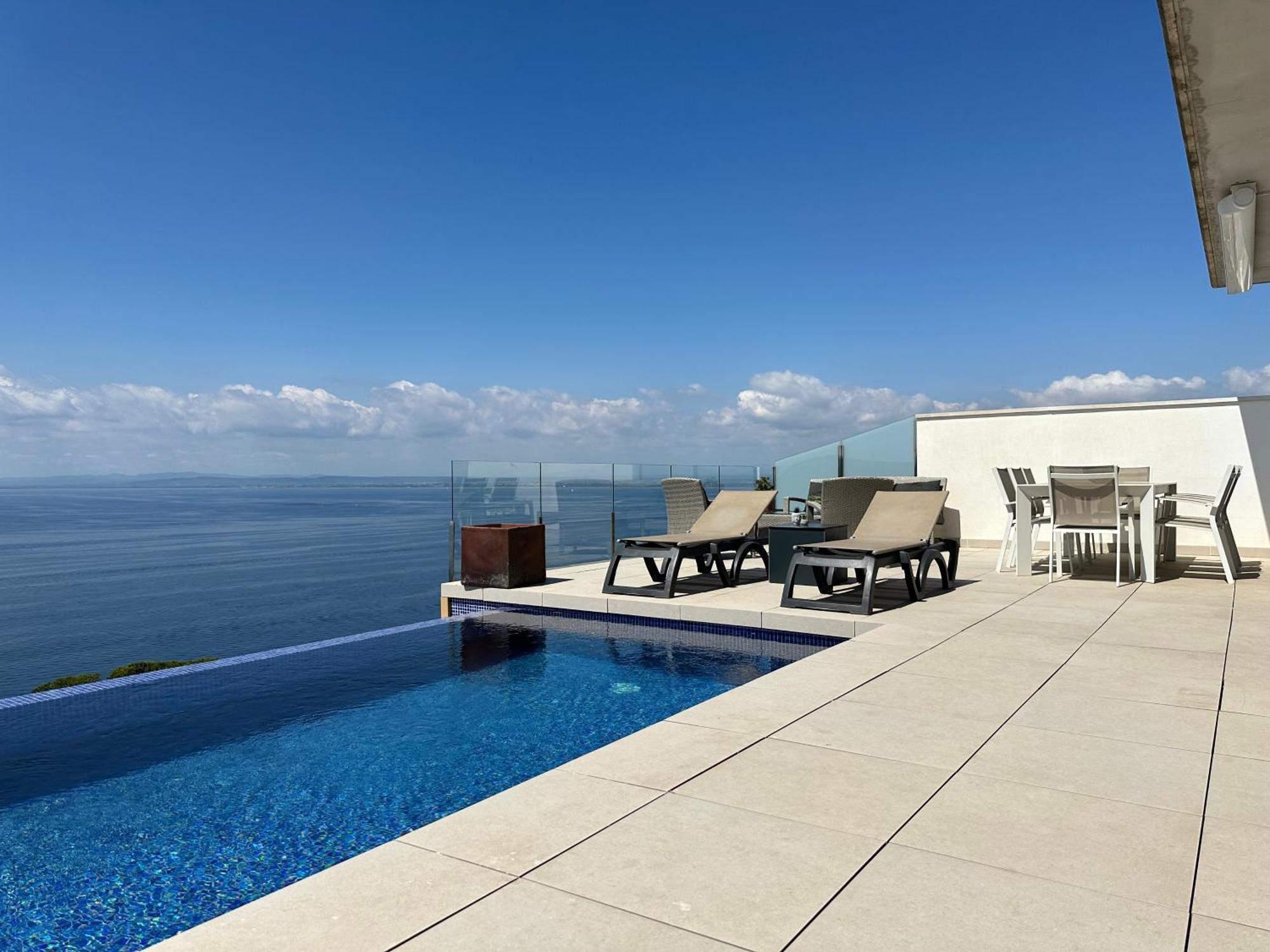 Agi Turo Villa Roses Exterior photo